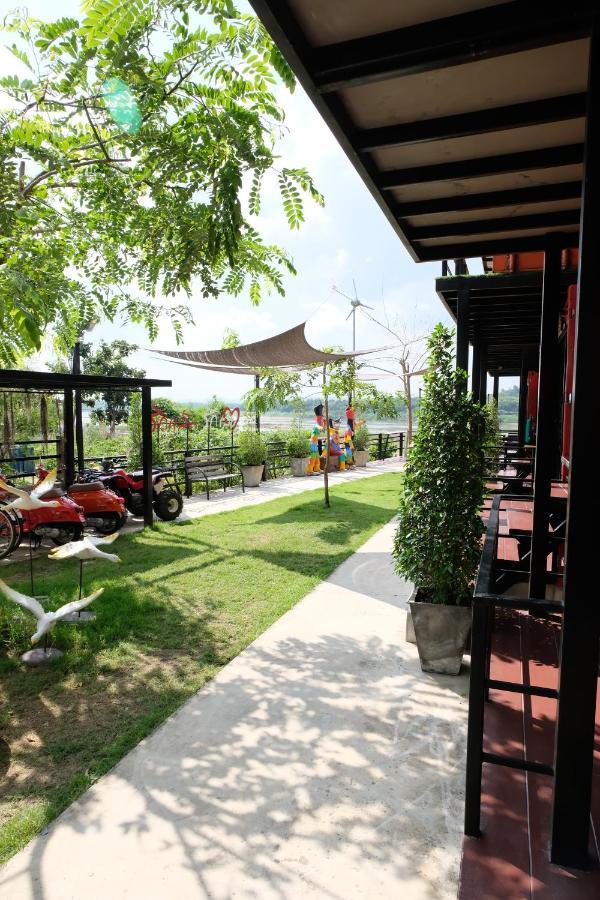 Hotel Inbox Living Rimkhong Chiang Khan Exterior foto